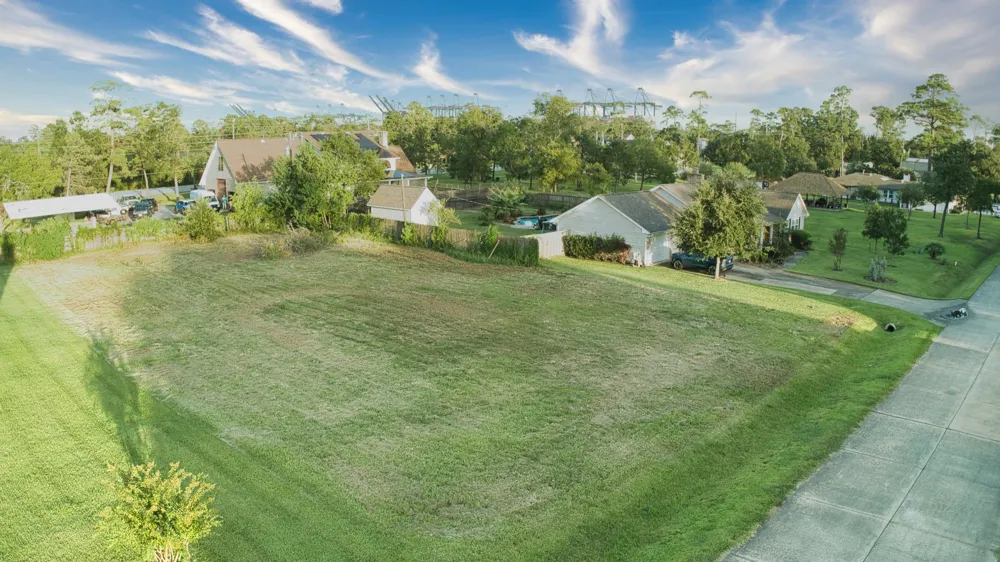 E Country Club Drive Shoreacres, TX 77571