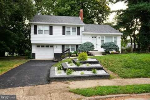 7 WINDSOR PLACE