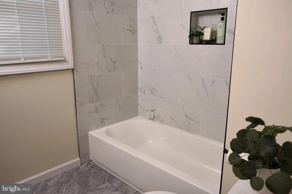 7 WINDSOR PLACE Mount Holly, NJ 08060
