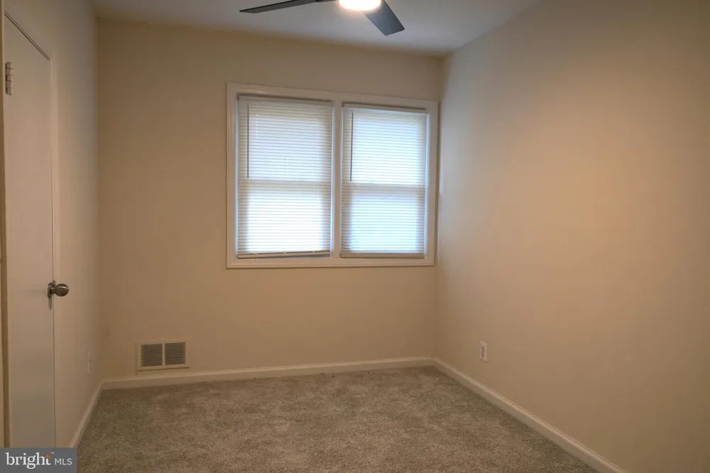 7 WINDSOR PLACE Mount Holly, NJ 08060