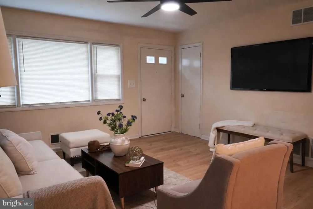 7 WINDSOR PLACE Mount Holly, NJ 08060