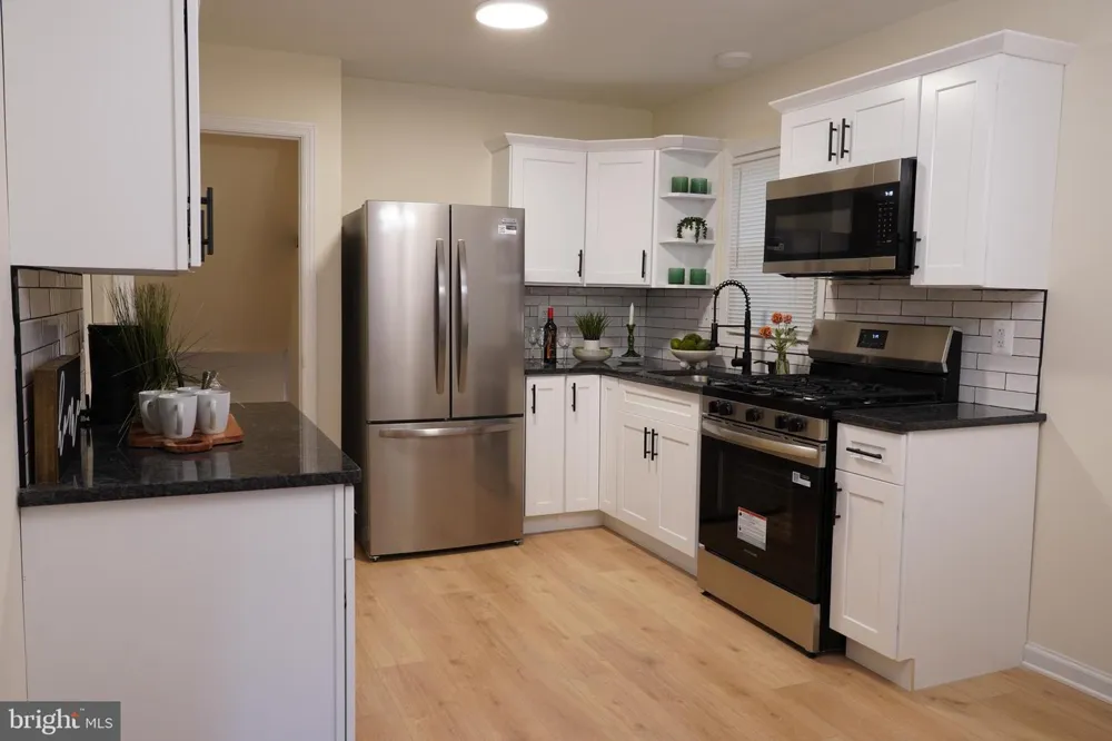 7 WINDSOR PLACE Mount Holly, NJ 08060