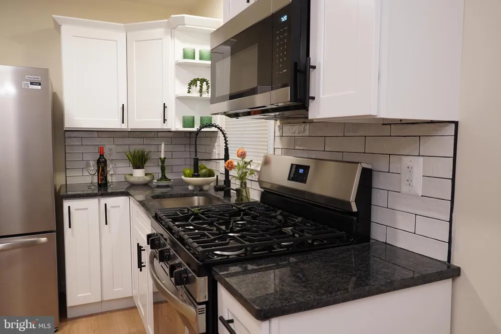 7 WINDSOR PLACE Mount Holly, NJ 08060