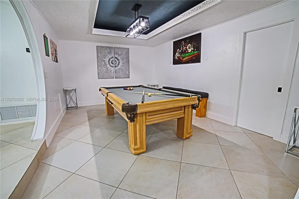 8651 Sunset Strip Sunrise, FL 33322