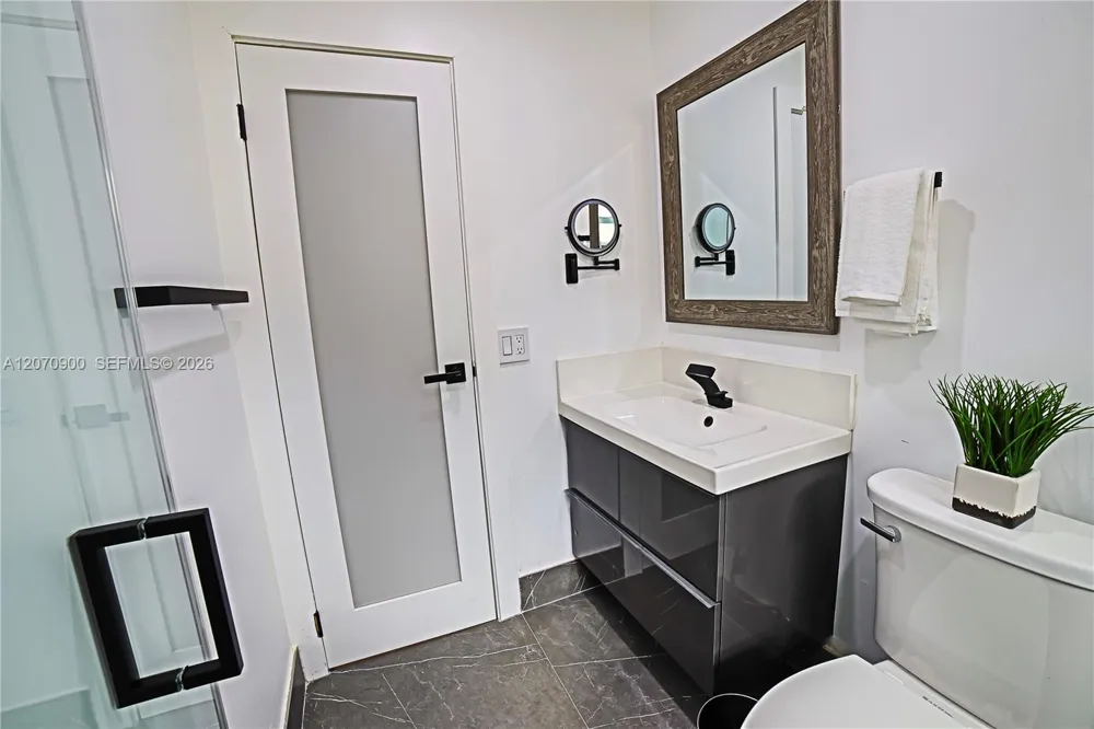 8651 Sunset Strip Sunrise, FL 33322