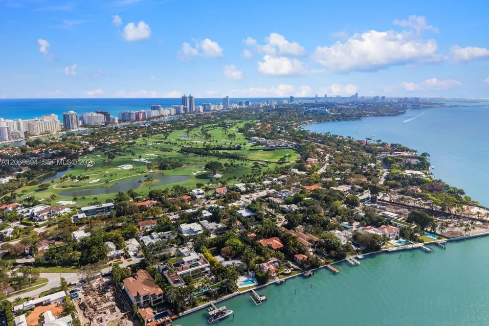 6015 Bay Rd Miami Beach, FL 33140