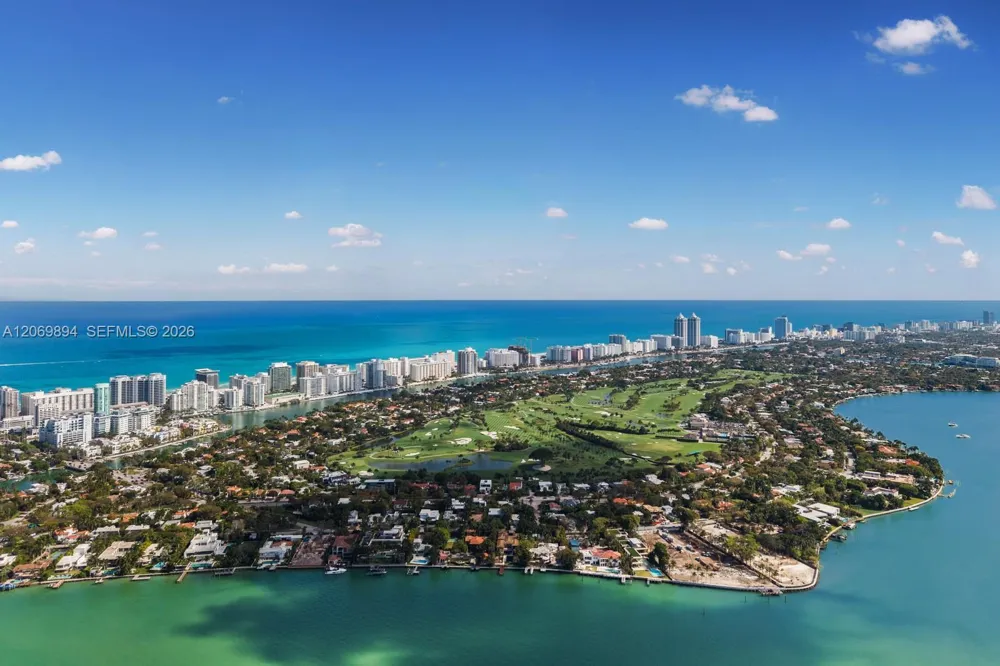 6015 Bay Rd Miami Beach, FL 33140