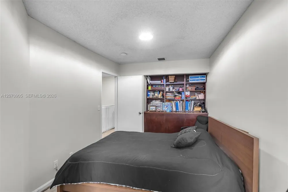9925 NW 57th Manor Coral Springs, FL 33076