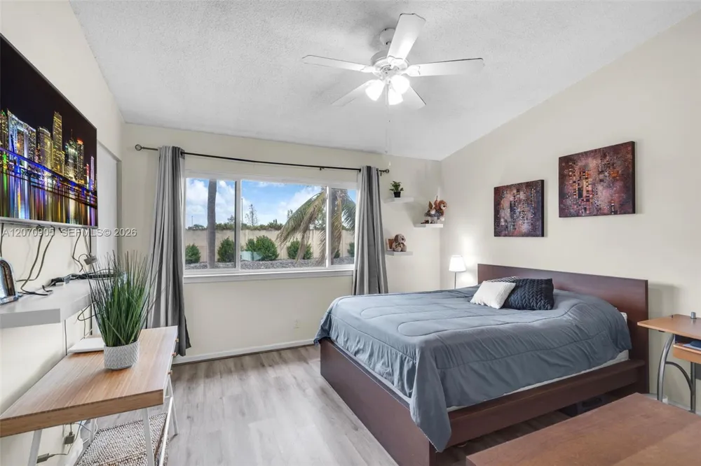 9925 NW 57th Manor Coral Springs, FL 33076