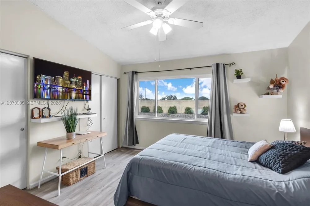 9925 NW 57th Manor Coral Springs, FL 33076