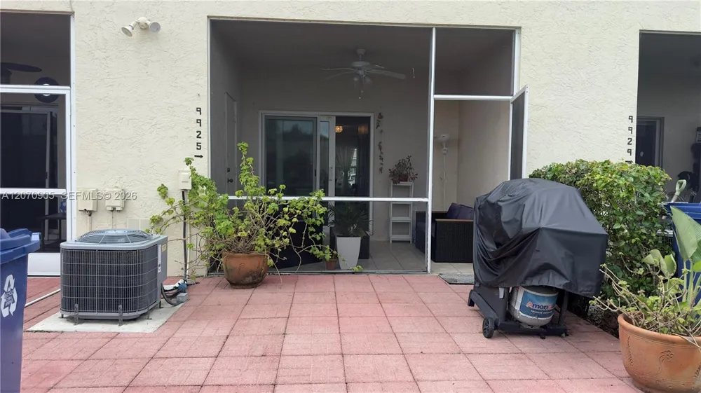9925 NW 57th Manor Coral Springs, FL 33076