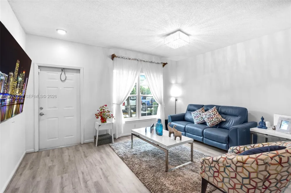9925 NW 57th Manor Coral Springs, FL 33076