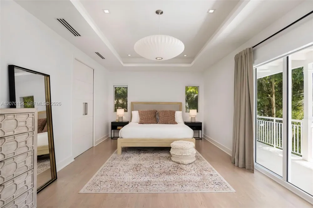 1015 Bayamo Ave Coral Gables, FL 33146