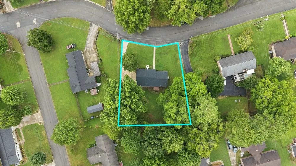 1308 Bagley Dr Fayetteville, TN 37334