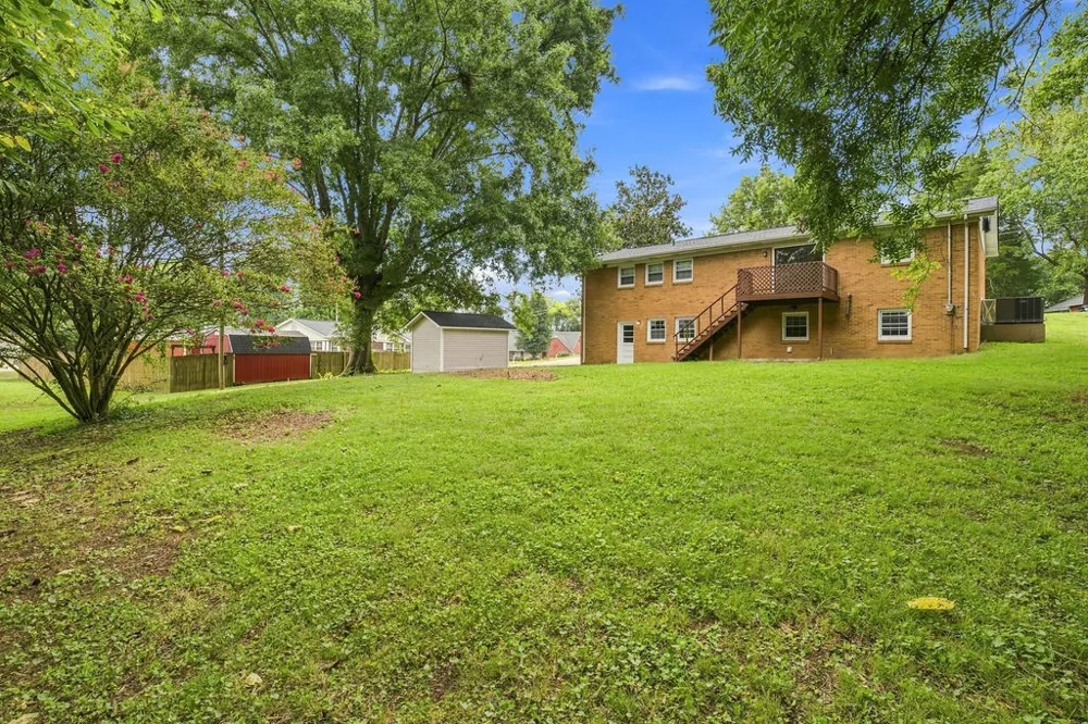 1308 Bagley Dr Fayetteville, TN 37334