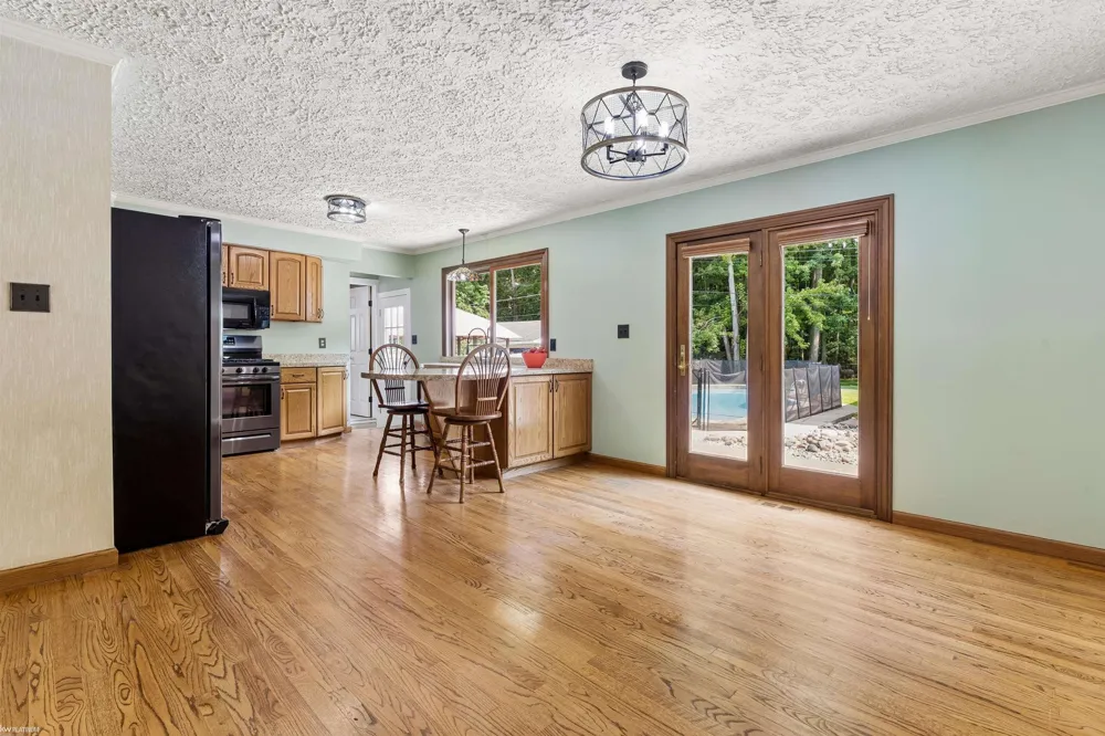 48343 Forbes Drive Chesterfield Township, MI 48047