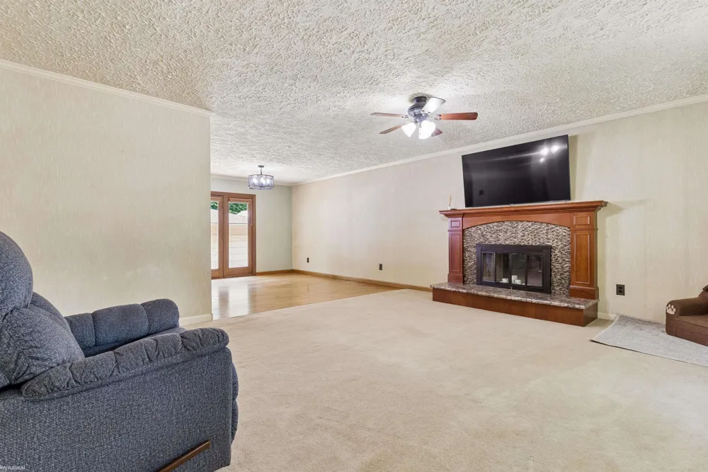 48343 Forbes Drive Chesterfield Township, MI 48047