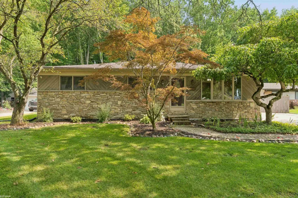 48343 Forbes Drive Chesterfield Township, MI 48047
