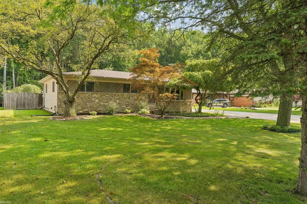 48343 Forbes Drive Chesterfield Township, MI 48047