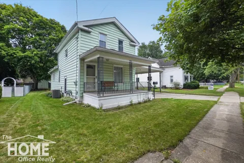 1002 Adams Street