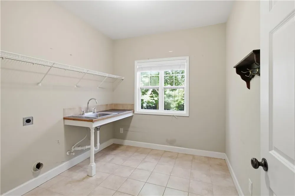 128 Fern Park Drive Dawsonville, GA 30534