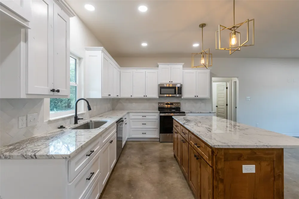 233 Britton Avenue Ovalo, TX 79541