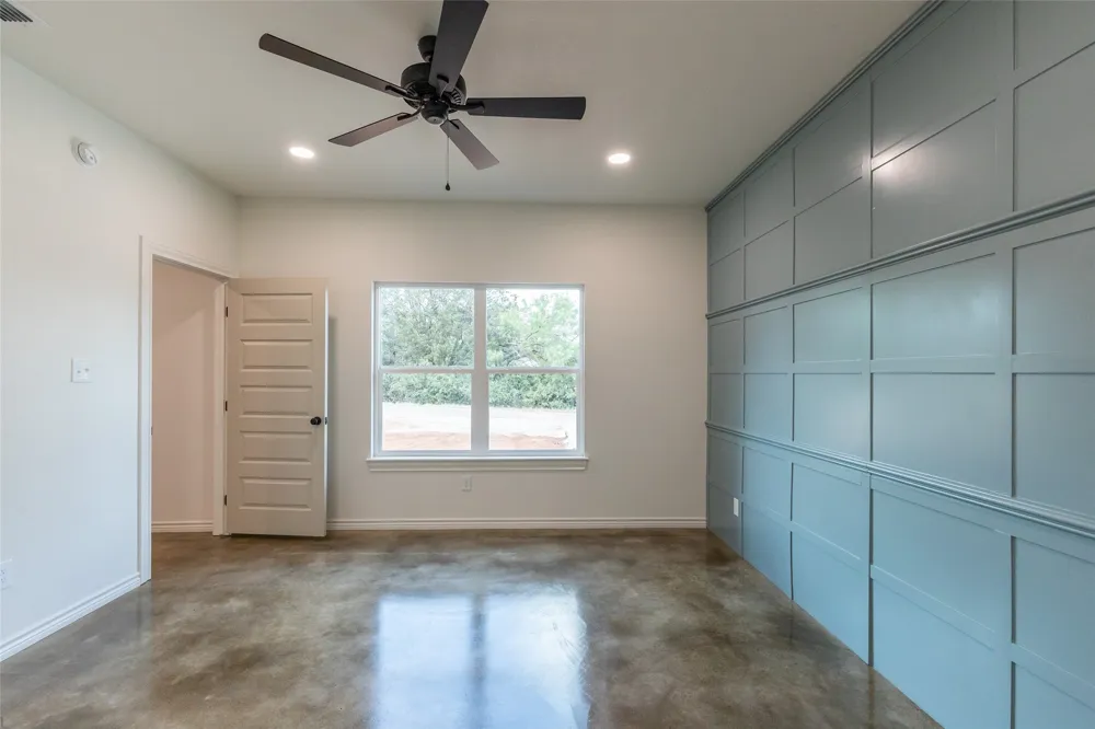 233 Britton Avenue Ovalo, TX 79541