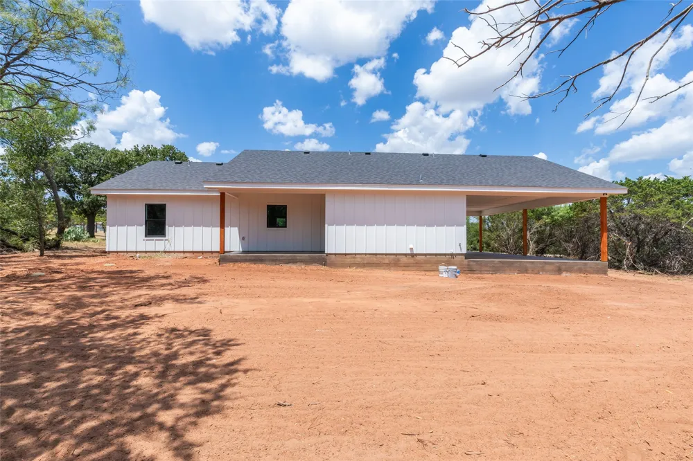 233 Britton Avenue Ovalo, TX 79541