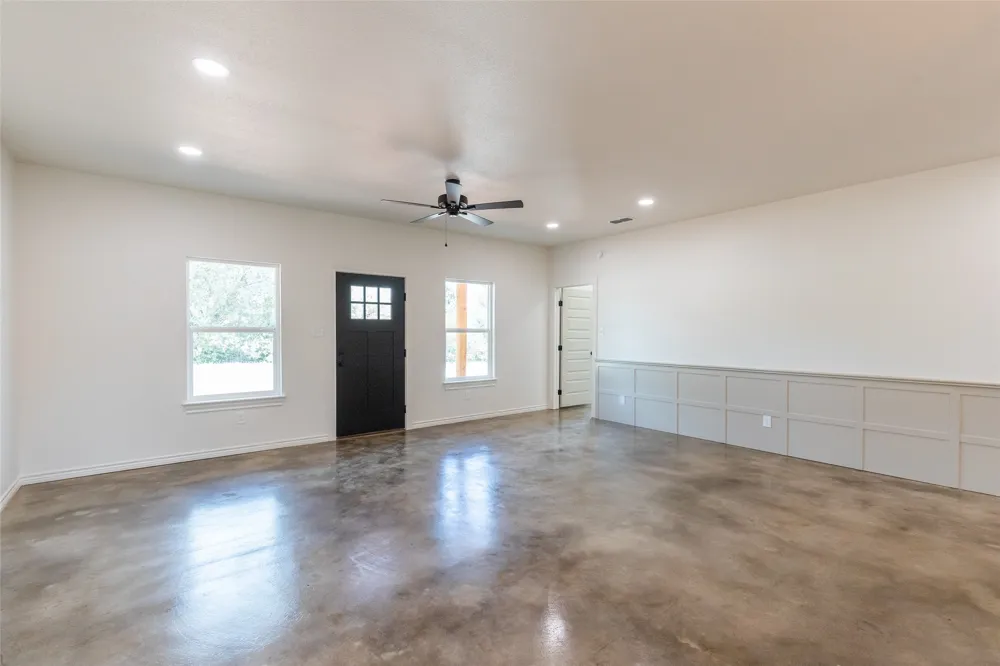 233 Britton Avenue Ovalo, TX 79541