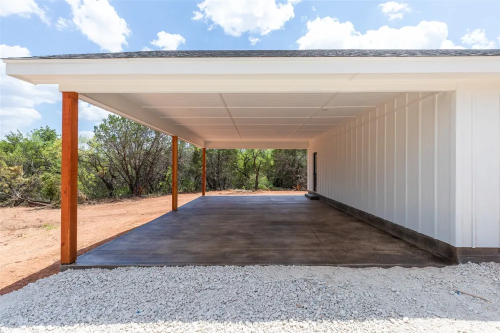 233 Britton Avenue Ovalo, TX 79541