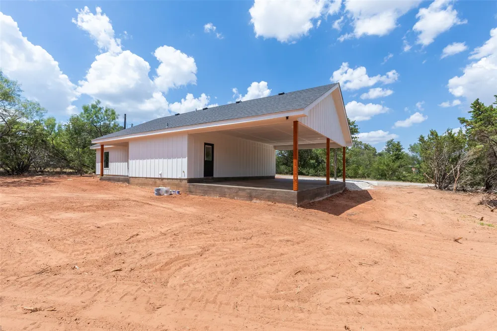233 Britton Avenue Ovalo, TX 79541