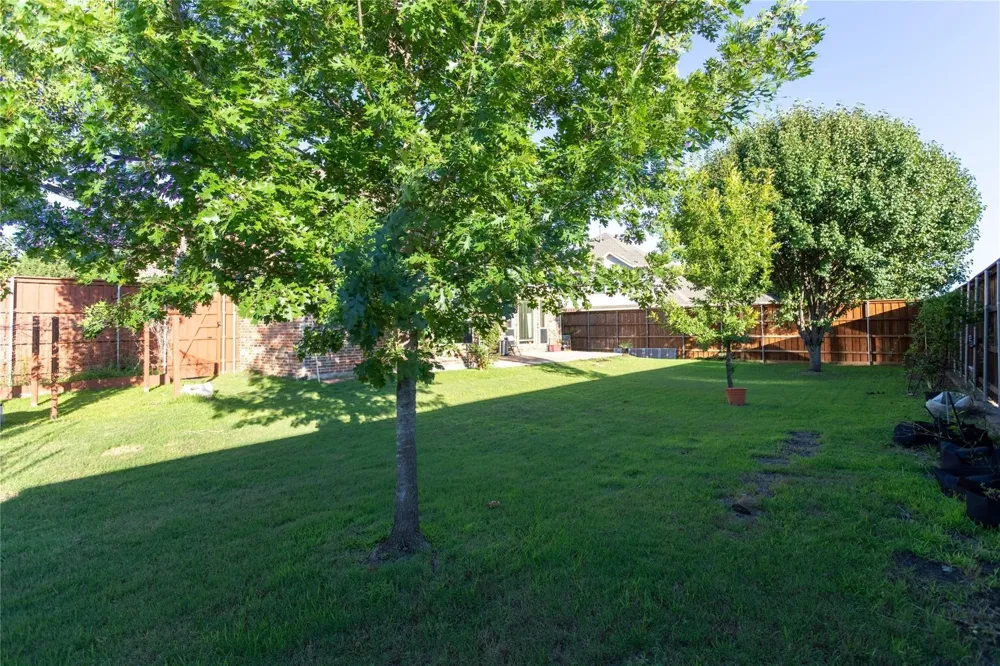 413 Brookmere Lane Murphy, TX 75094