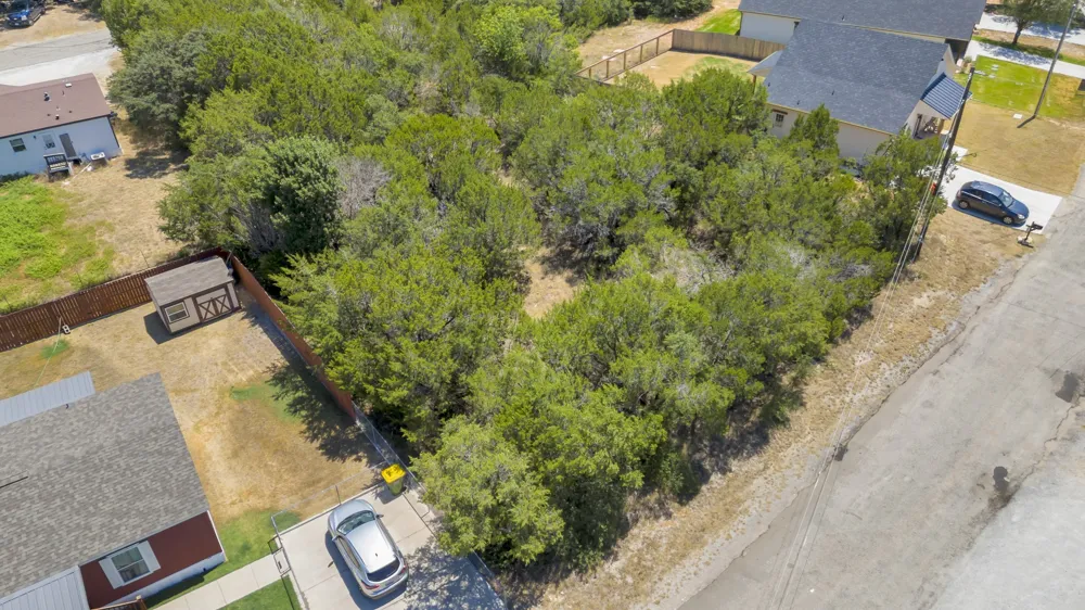 2513 Creekview Drive Granbury, TX 76048