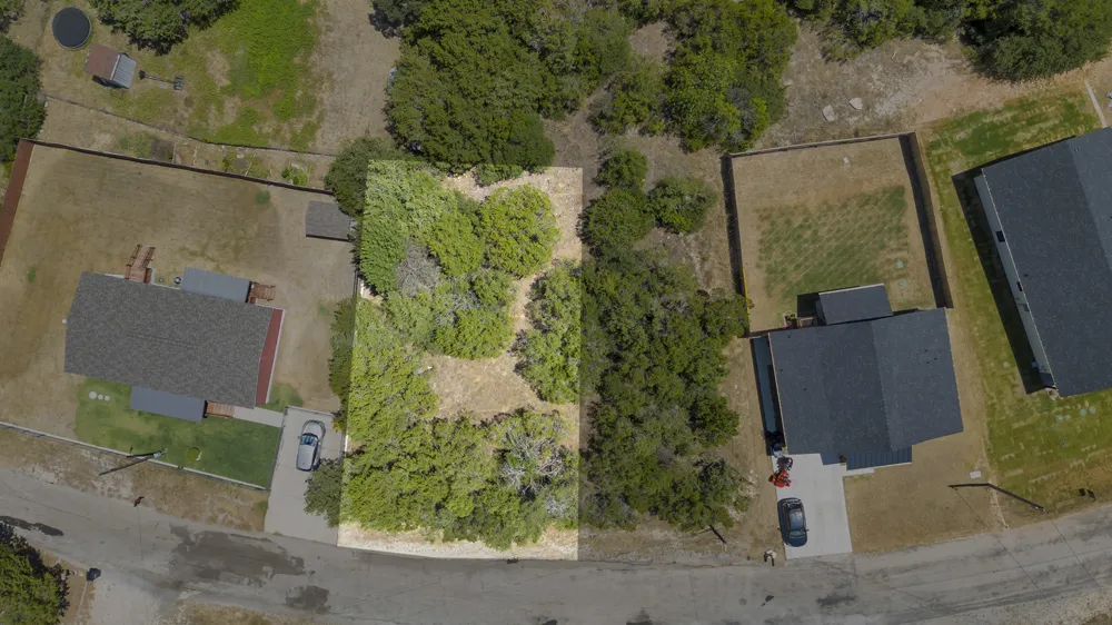2513 Creekview Drive Granbury, TX 76048
