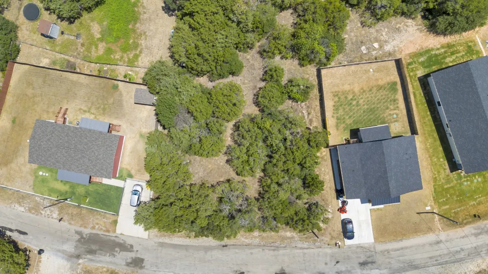 2513 Creekview Drive Granbury, TX 76048