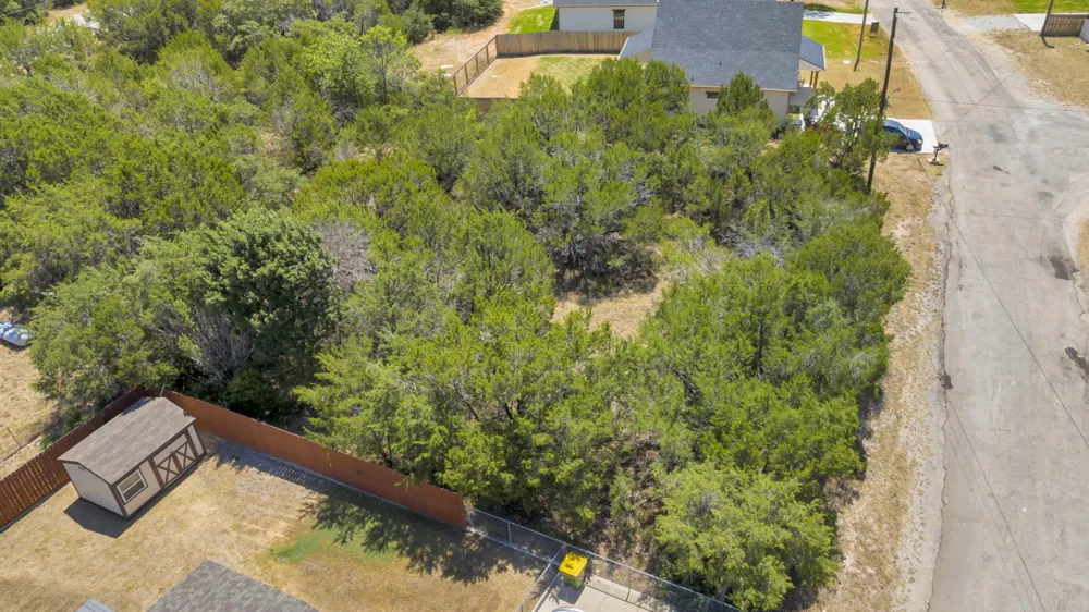 2513 Creekview Drive Granbury, TX 76048