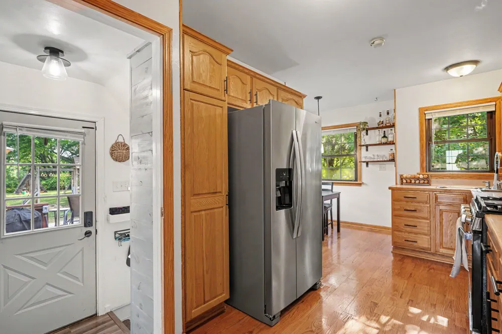 912 Wendover Boulevard Norton Shores, MI 49441