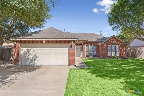 3106 Red Oak Drive