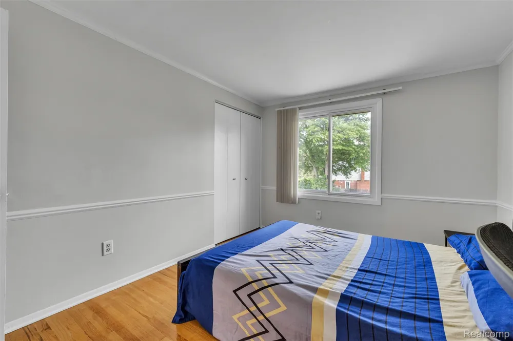 28595 San Carlos Street Southfield City, MI 48076