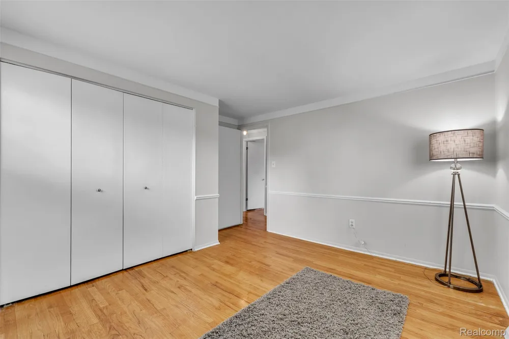 28595 San Carlos Street Southfield City, MI 48076