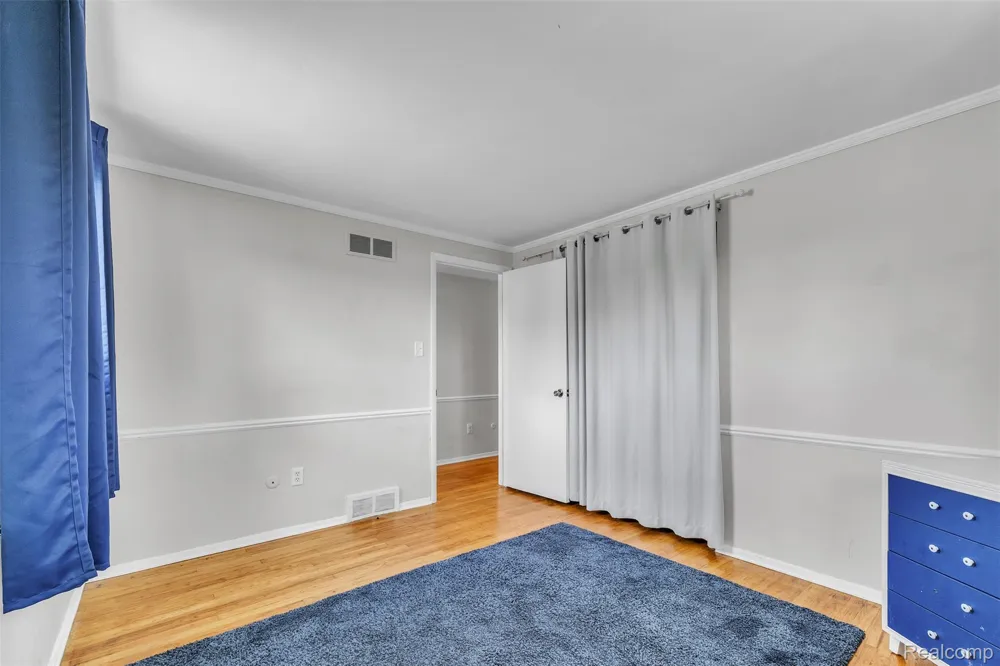28595 San Carlos Street Southfield City, MI 48076