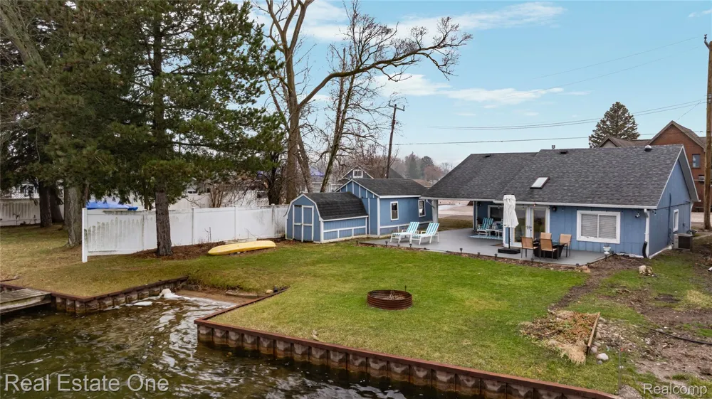 4262 Flynn Highland Charter Township, MI 48356