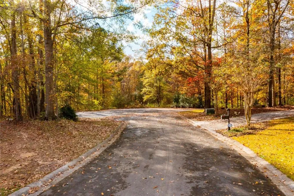 301 River Place Drive NW Calhoun, GA 30701