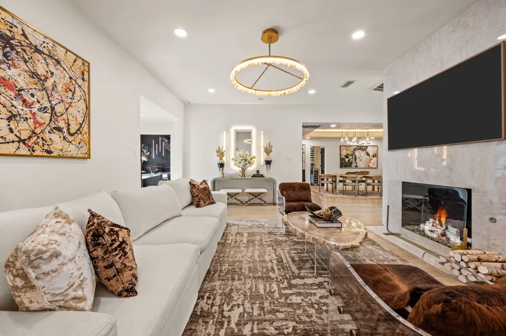 2403 Carroll Avenue Southlake, TX 76092