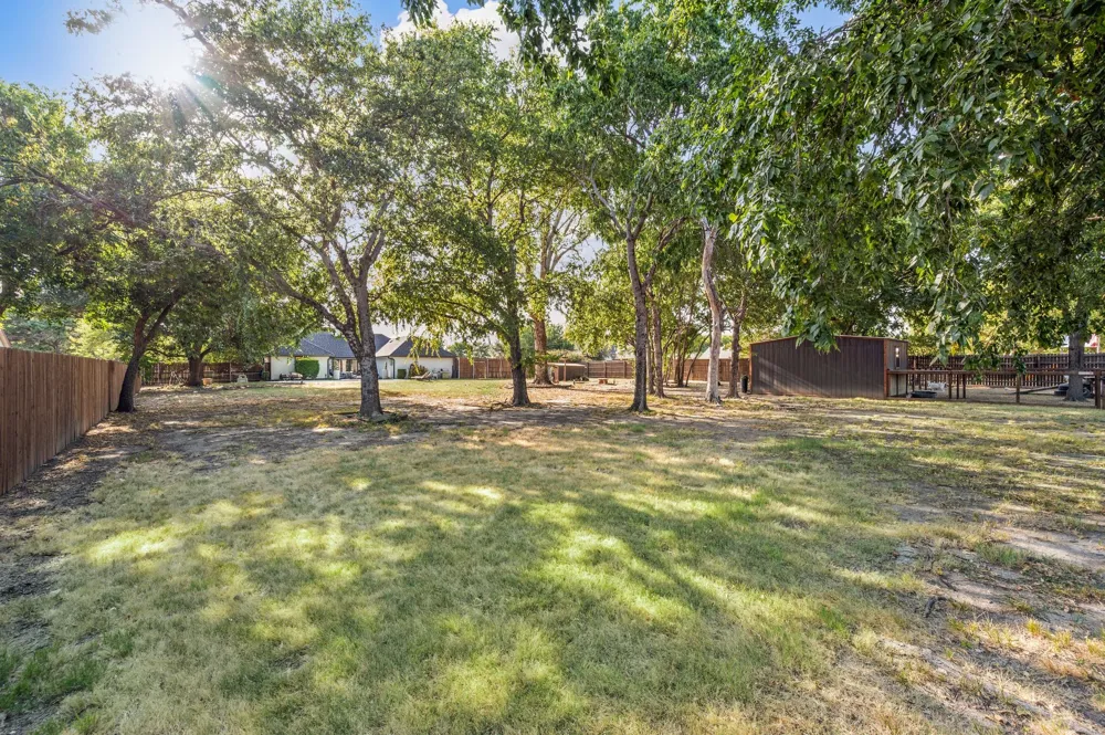 2403 Carroll Avenue Southlake, TX 76092