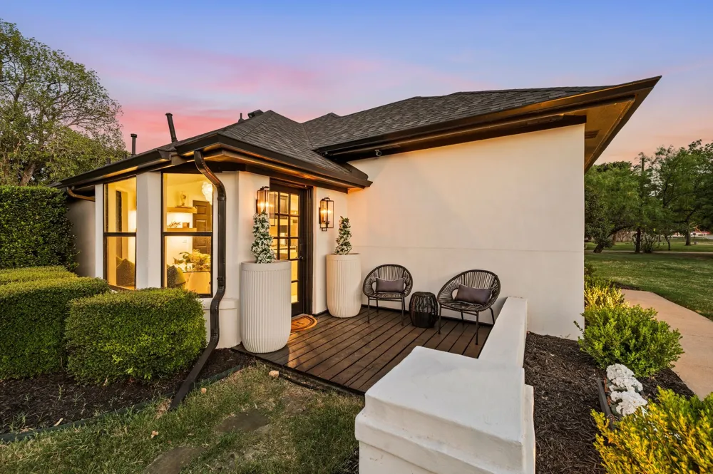 2403 Carroll Avenue Southlake, TX 76092