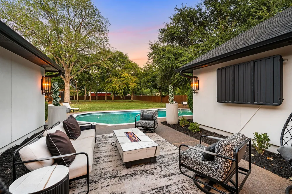 2403 Carroll Avenue Southlake, TX 76092