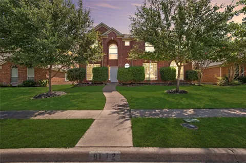 8172 Peacock Lane