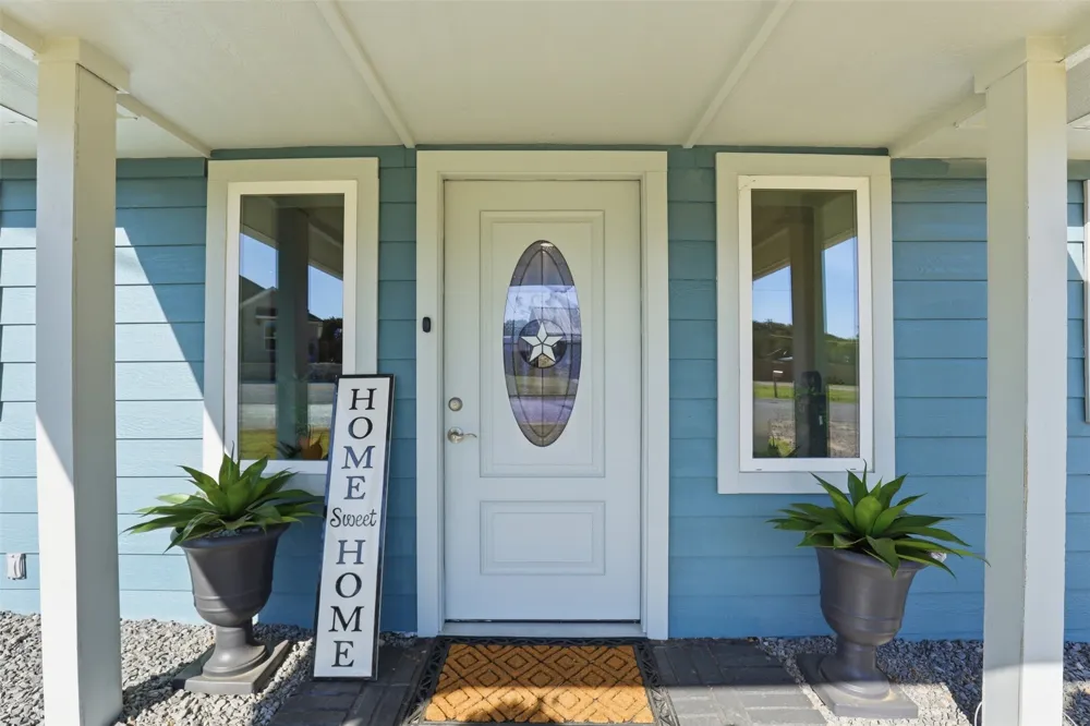 2808 Sky Harbour Drive Granbury, TX 76049