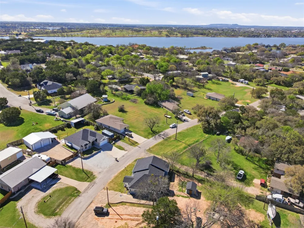 2808 Sky Harbour Drive Granbury, TX 76049